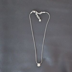 Elegant Silver Necklace with Pendant